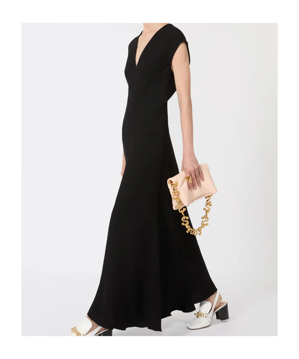 Long Dress With V-Neck In Cannete - Black