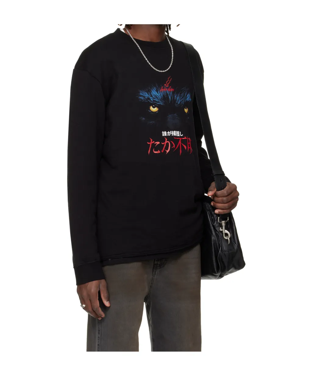 Long-Sleeved Crew Neck T-Shirt