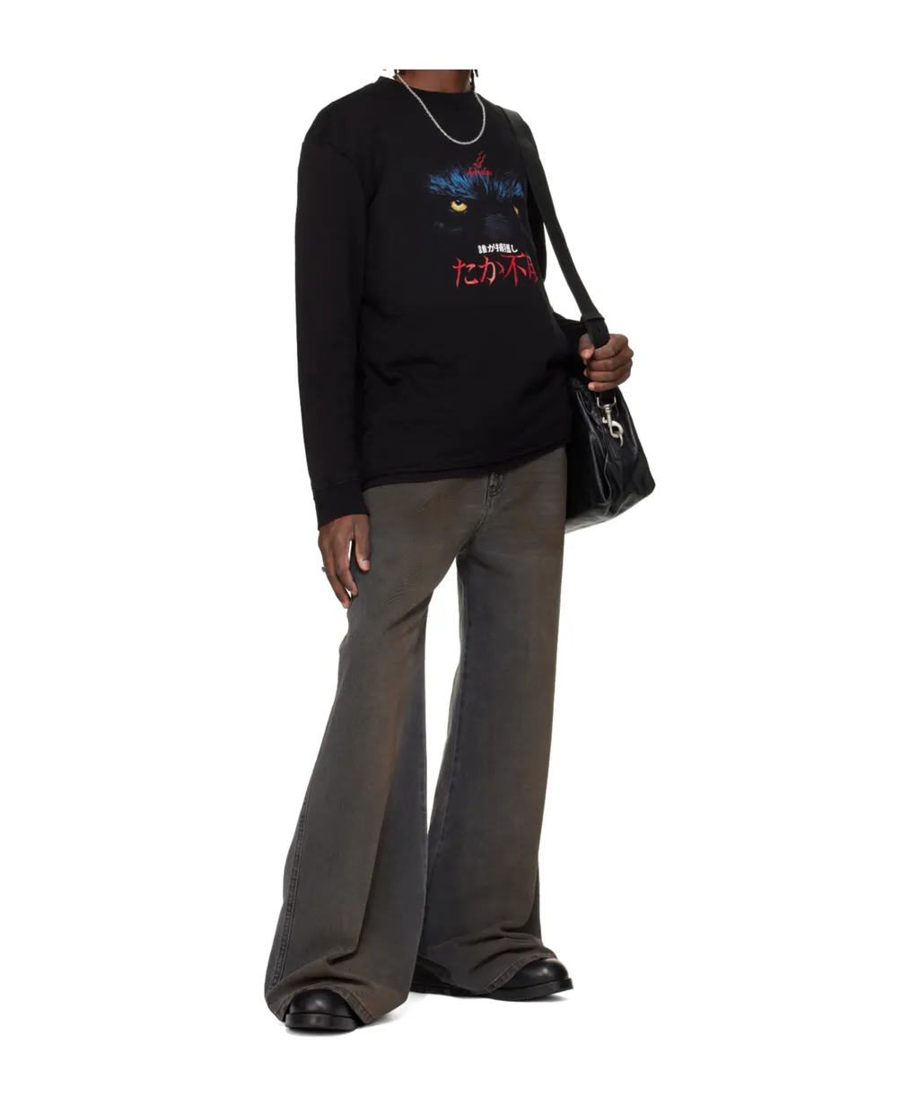 Long-Sleeved Crew Neck T-Shirt