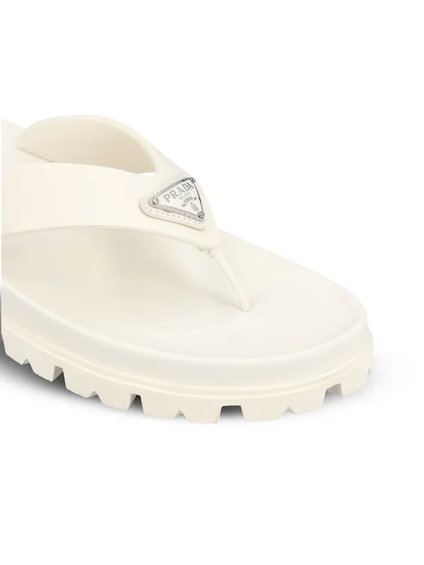 Round-Toed Flip-Flops