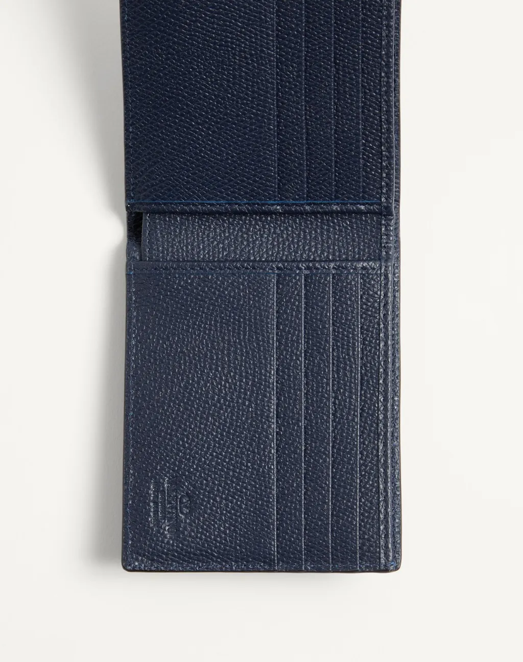 Valentino Garavani Vlogo Signature Grainy Calfskin Wallet