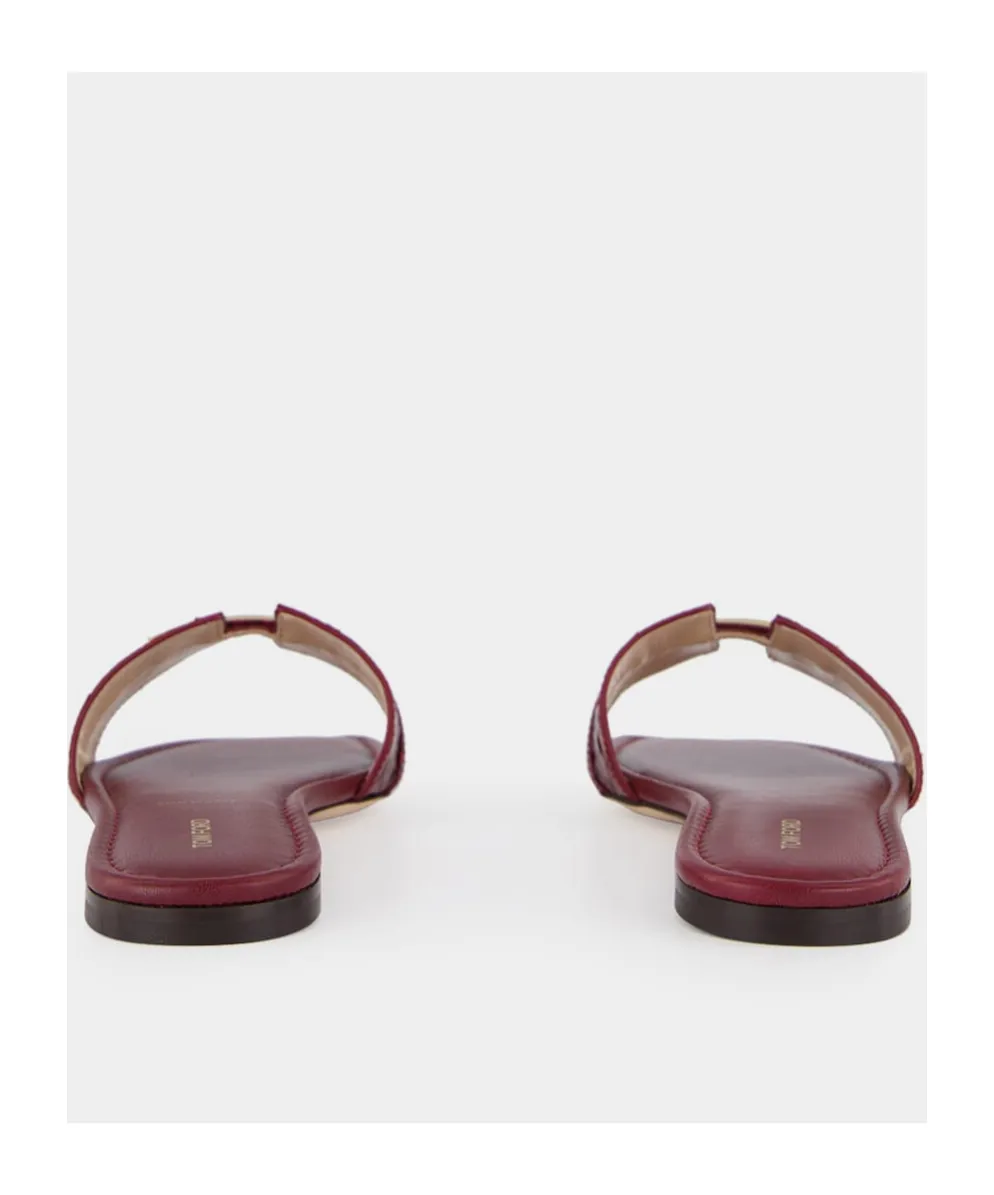 Textured-Strap Buckle Flat