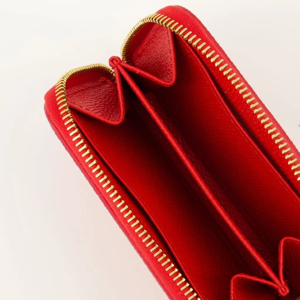 Valentino	Vlogo Signature Zip-Up Wallet