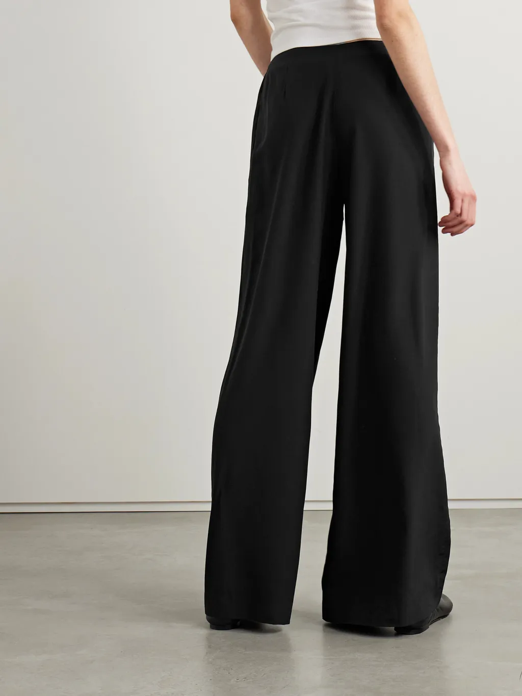 Mid-Rise Wide-Leg Trousers