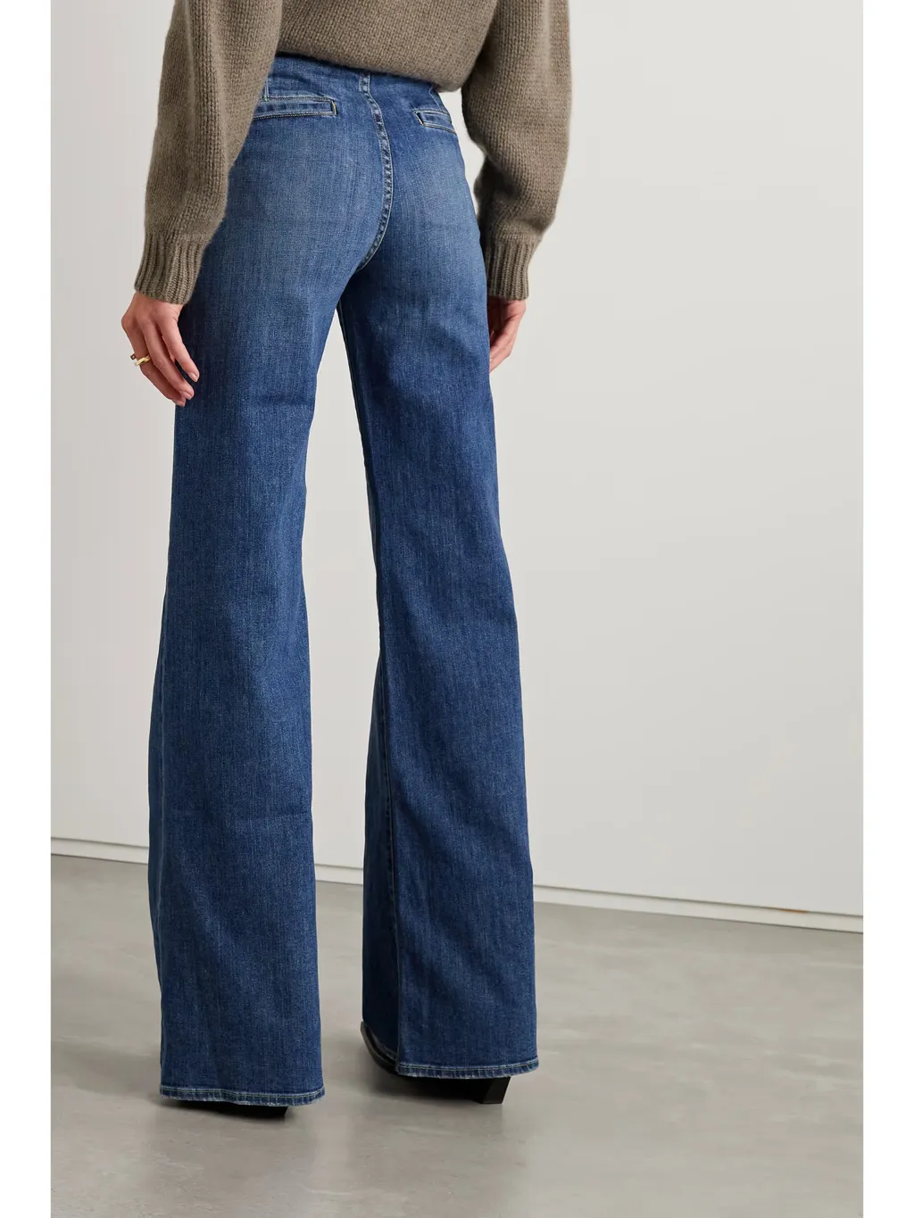 Straight Jeans