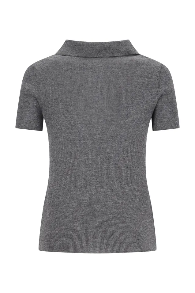 Short-Sleeved Knitwear