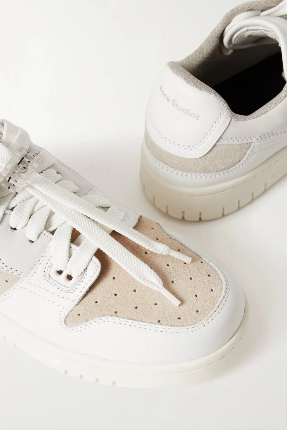 Low-Cut Sneaker And Casual Shoes