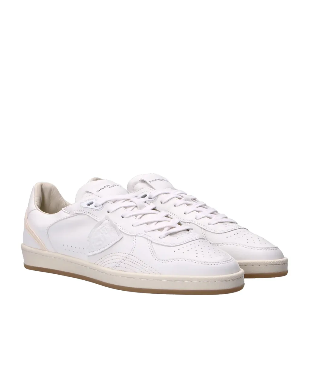 Round-Toe Low-Top Sneakers