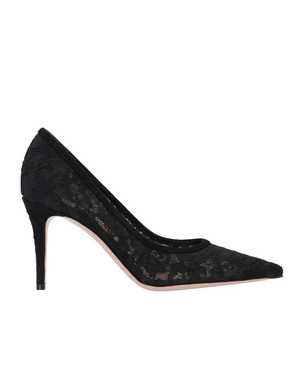 Gianvito Rossi	Claudia Pointed Toe Lace Pumps