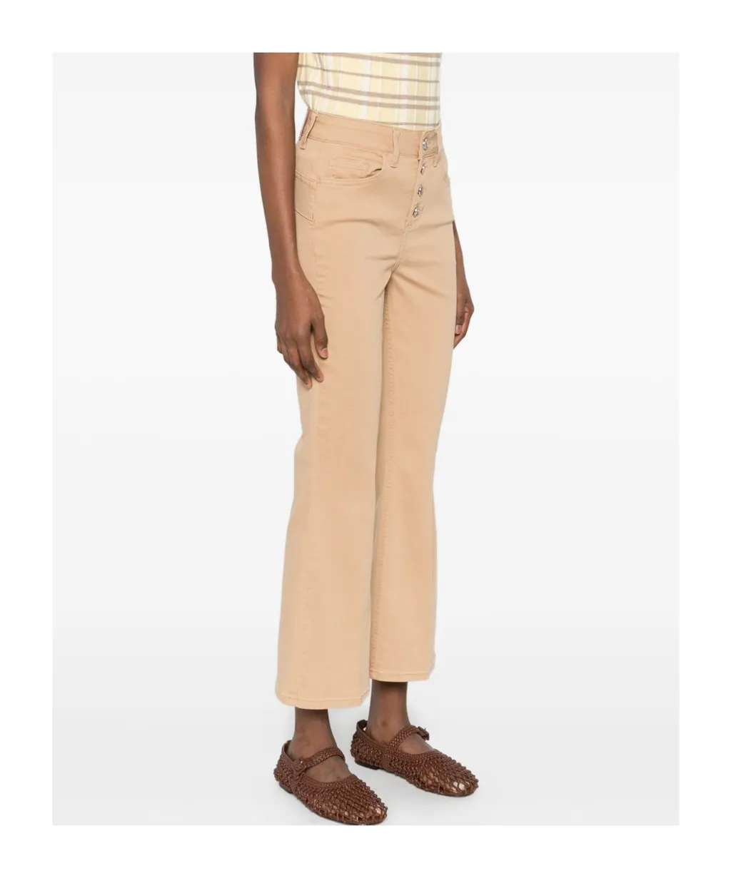 Buttoned Jeans
