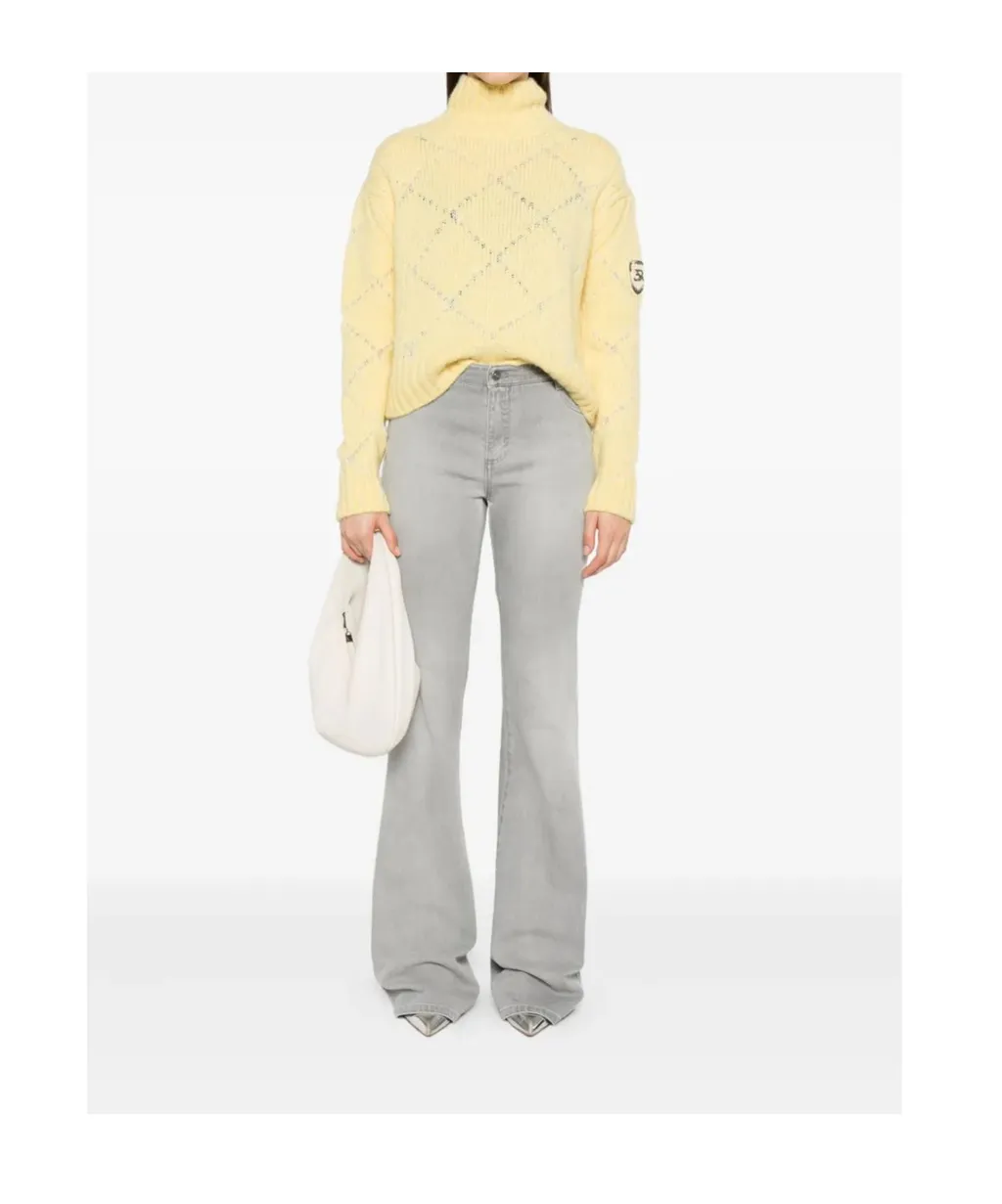 Flared Jeans