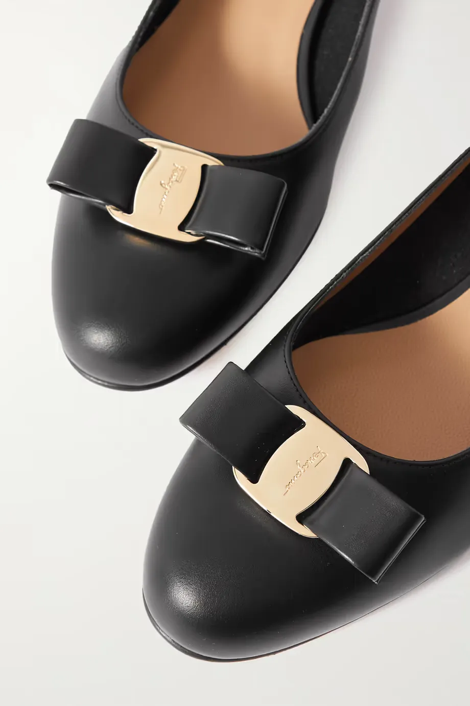 Vara Logo Low Heels
