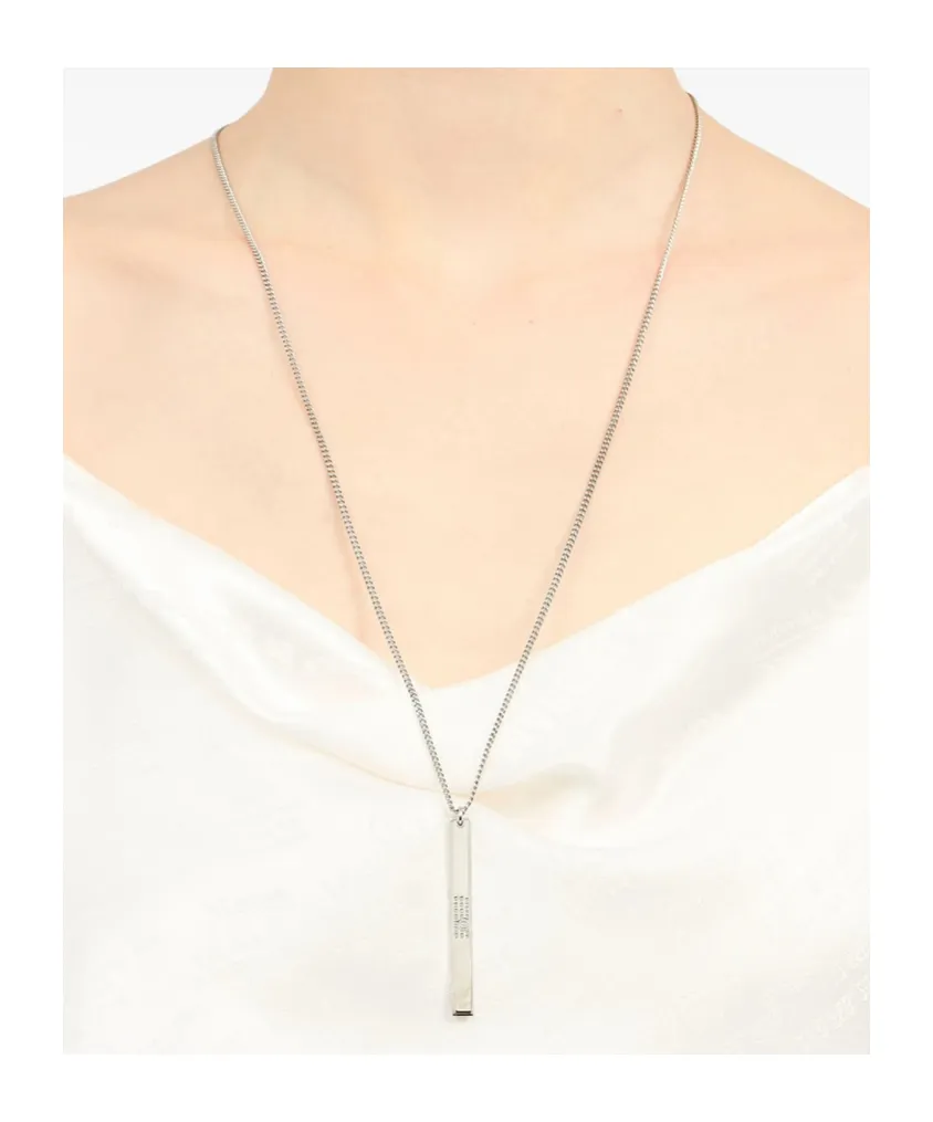 Minimal Pendant Necklace