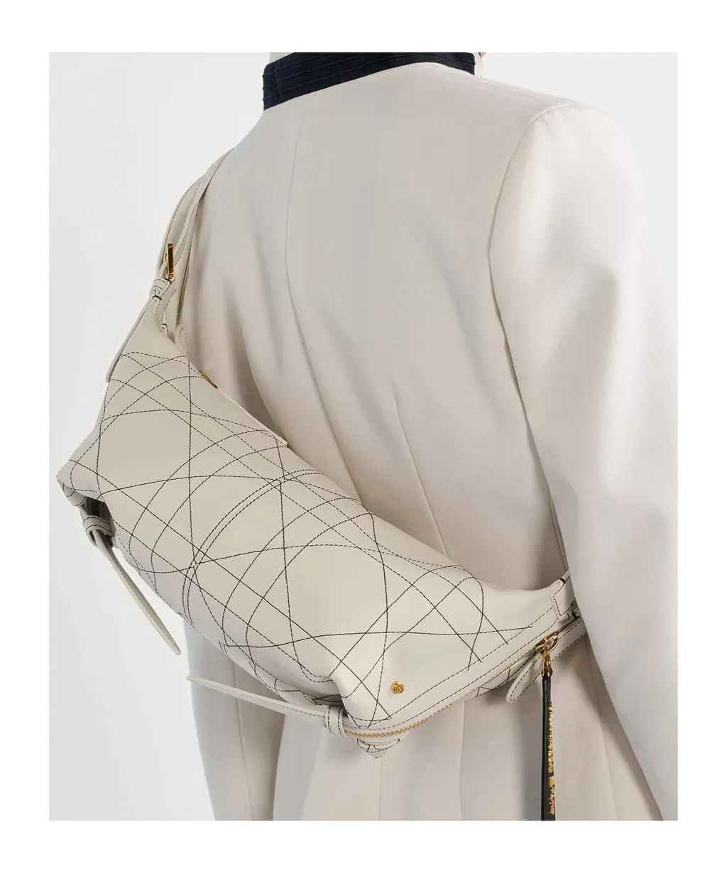 Small D-Journey Chest Bag