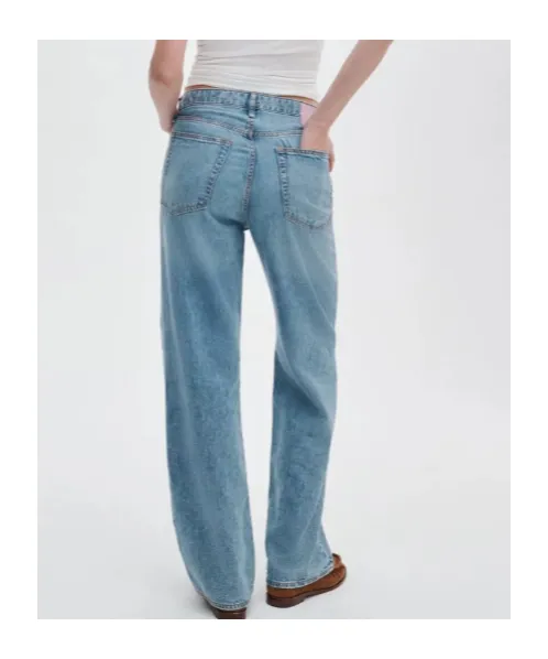 Featherweight Logan Wide-Leg Jean