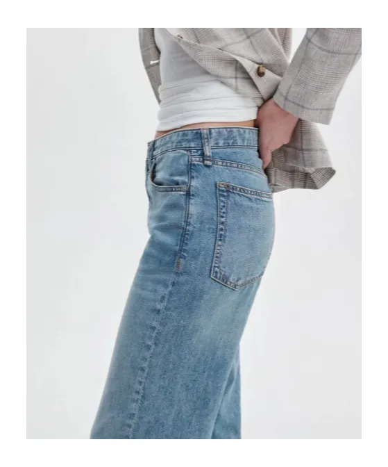 Featherweight Logan Wide-Leg Jean