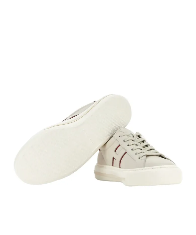 H691 Sneakers