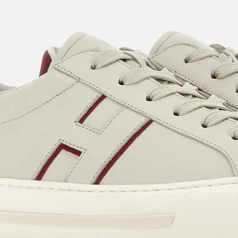 H691 Sneakers