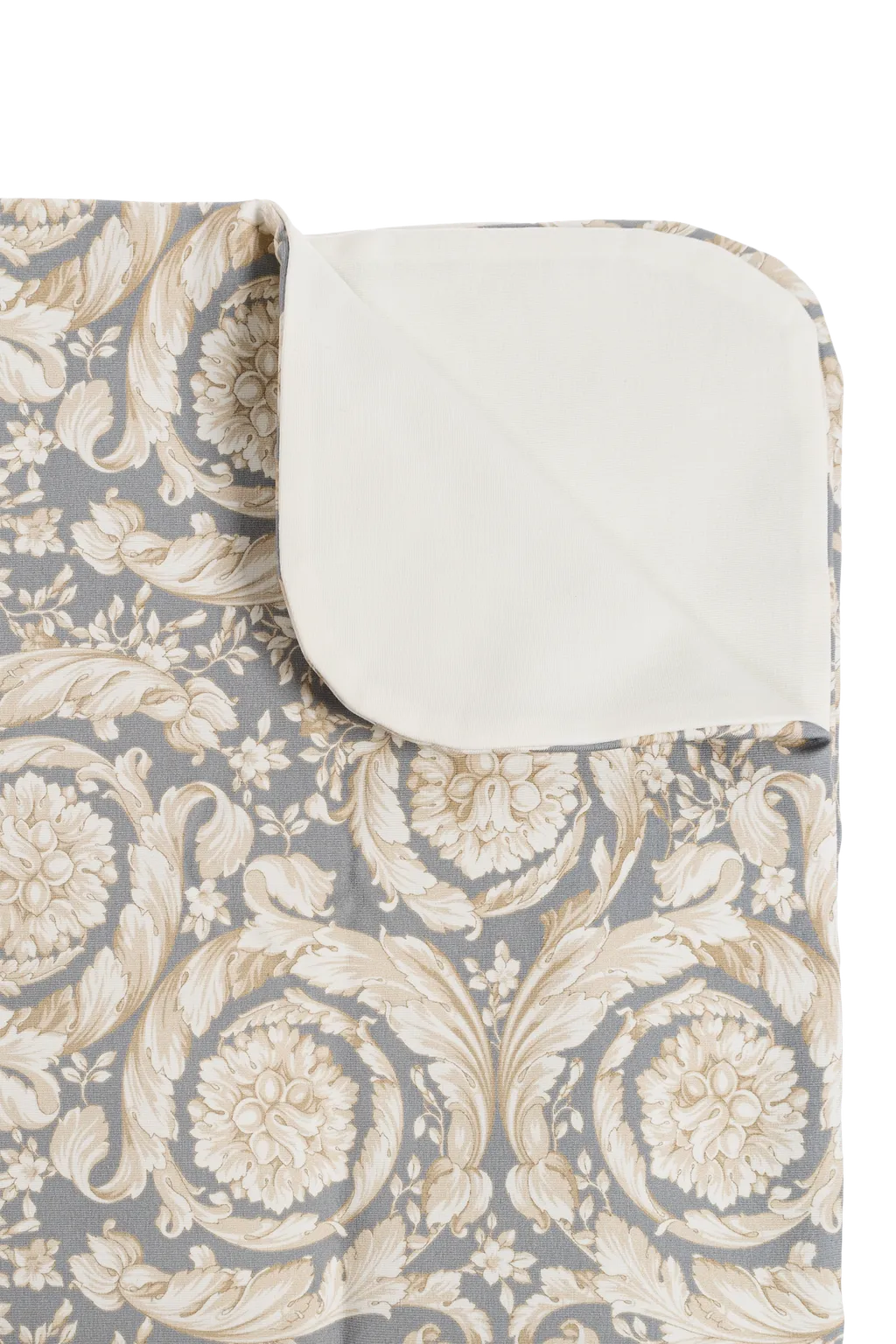 Floral-Pattern Blanket