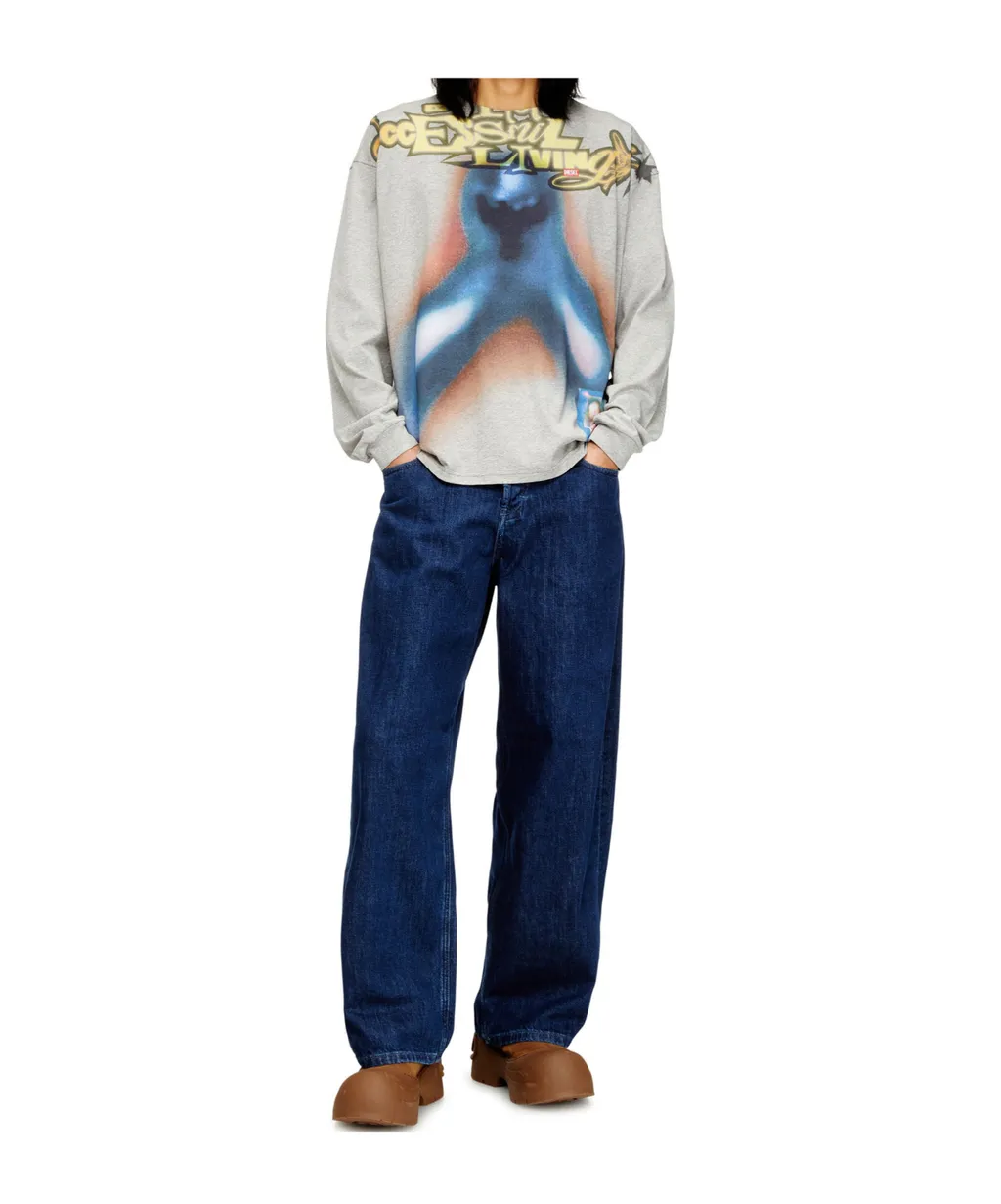Graphic-Print Long-Sleeve T-Shirt