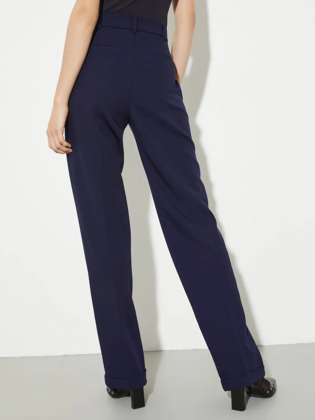 Straight-Leg Stretch Trousers