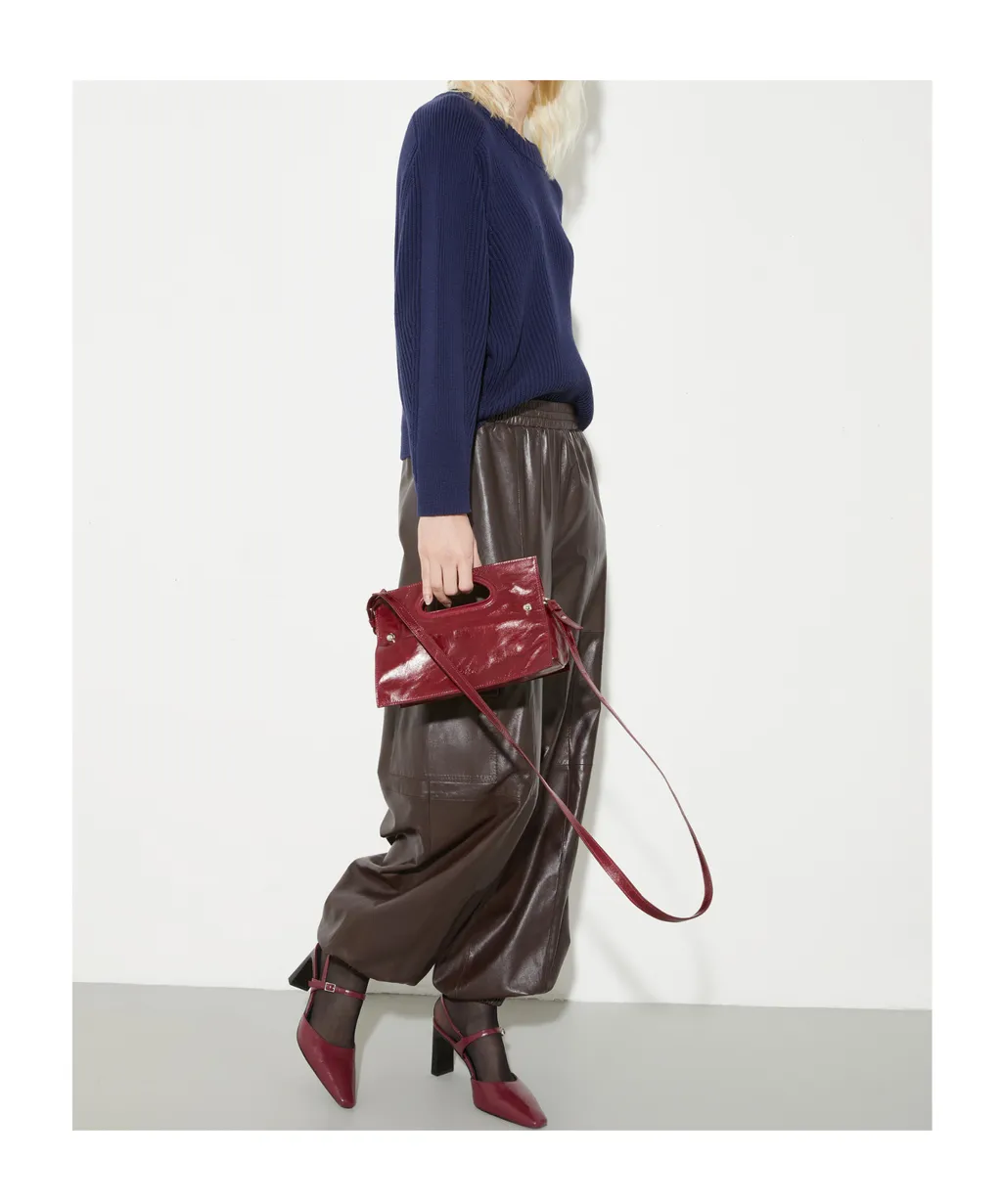 Long-Sleeved Knitwear