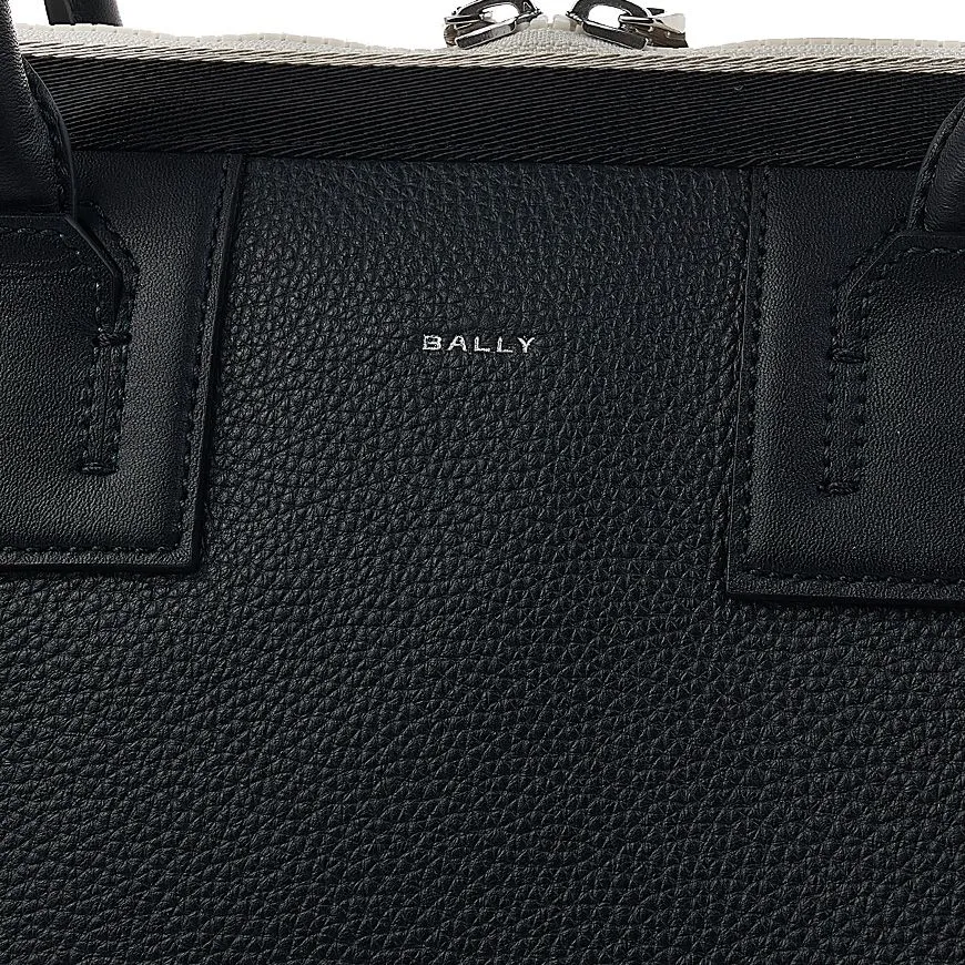 Bold Volume Tote Bag U901P