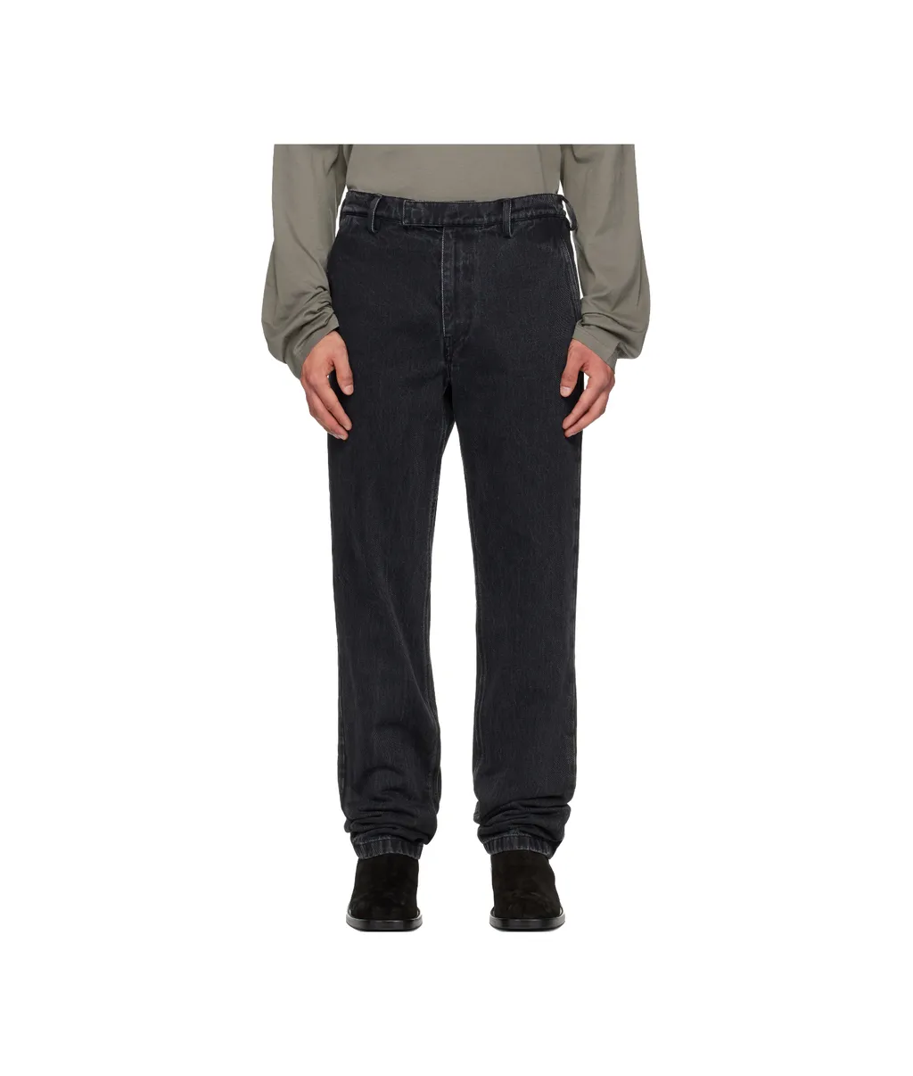 Button-Fastening Jeans