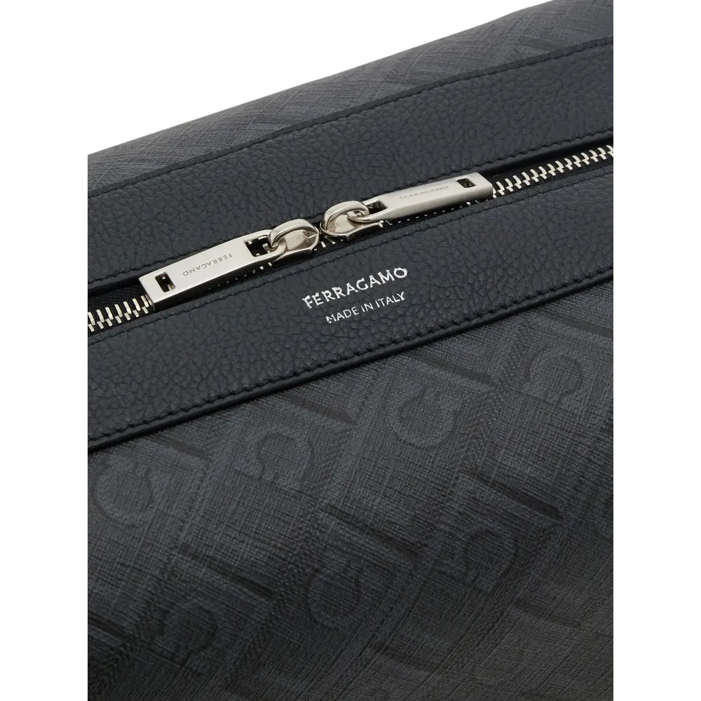 Ferragamo Logo Print Zipped Pouch