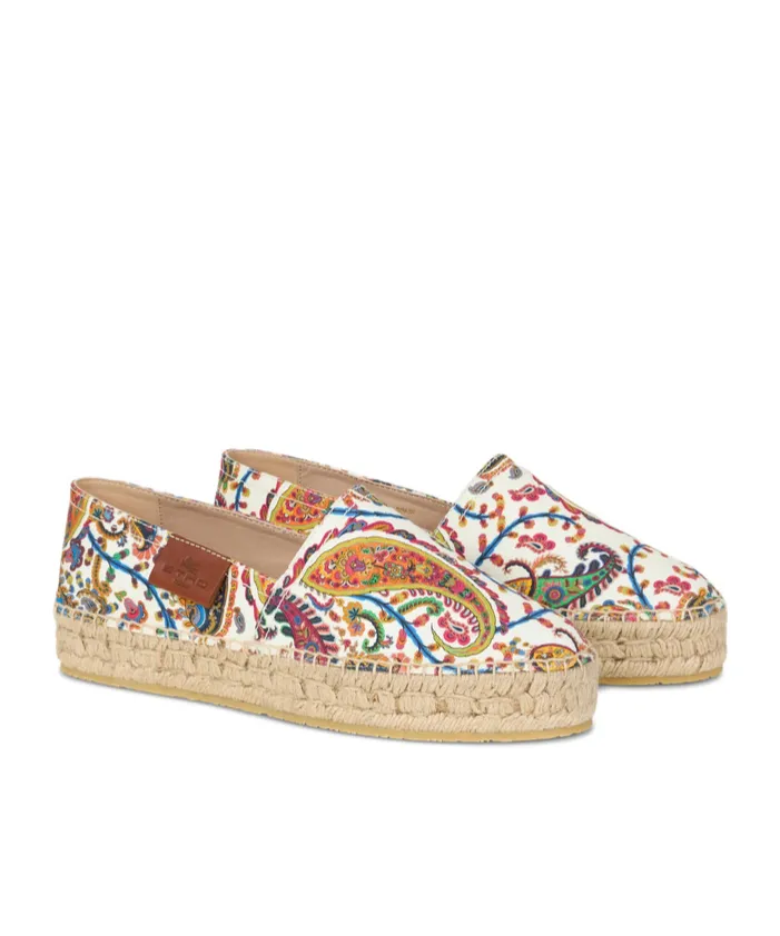 Round-Toe Printed Straw Sandals