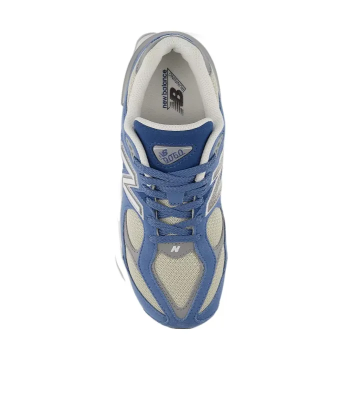 9060 Sneakers