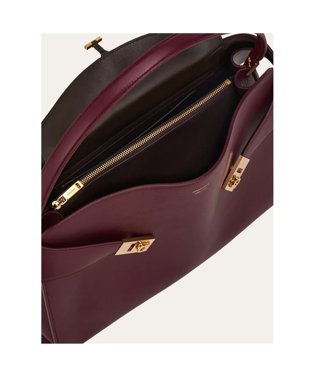 Hug Soft Bicolor Shoulder Bag