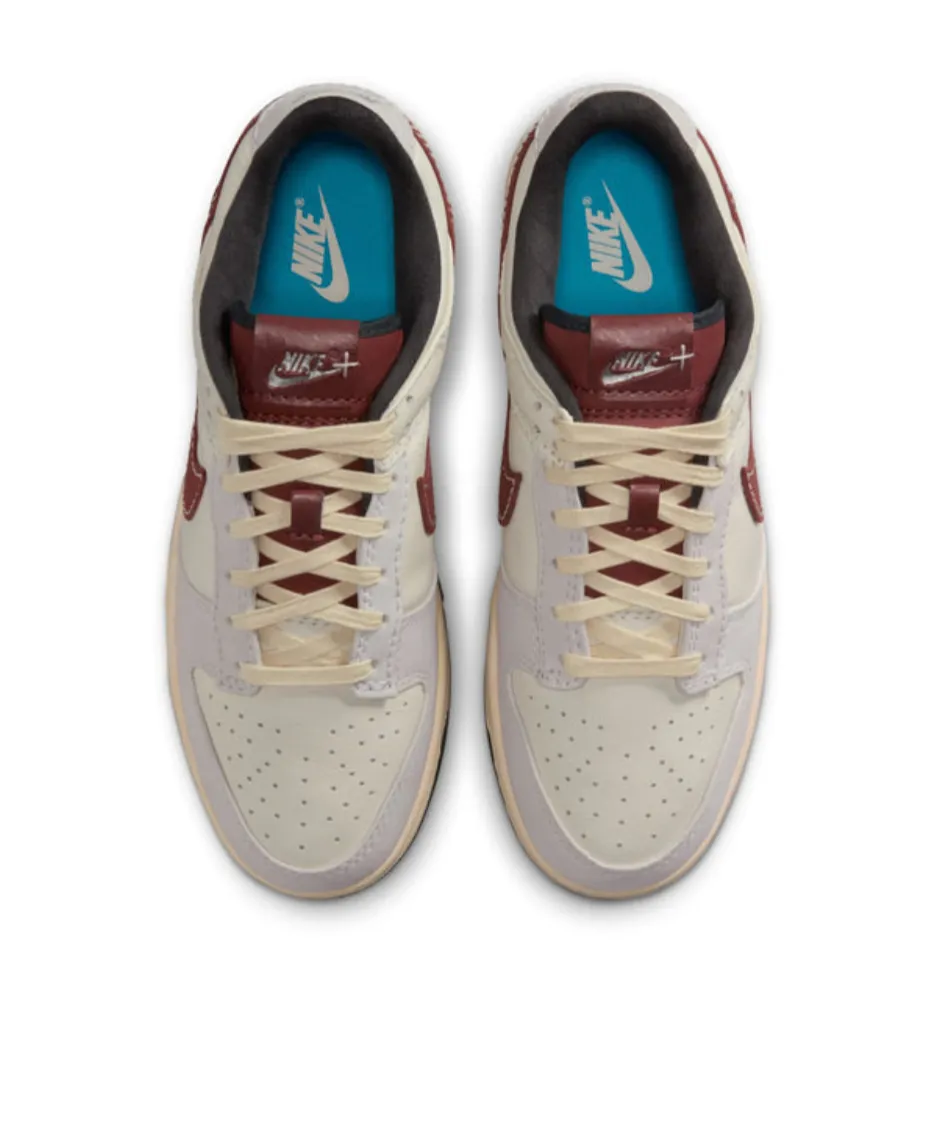Dunk Low Lace-Up Sneakers