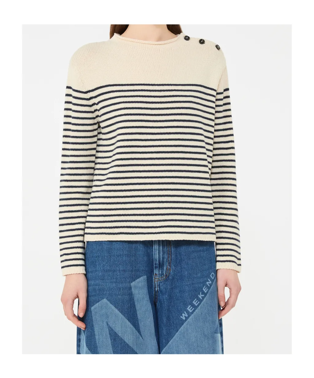 Long-Sleeved Knitwear