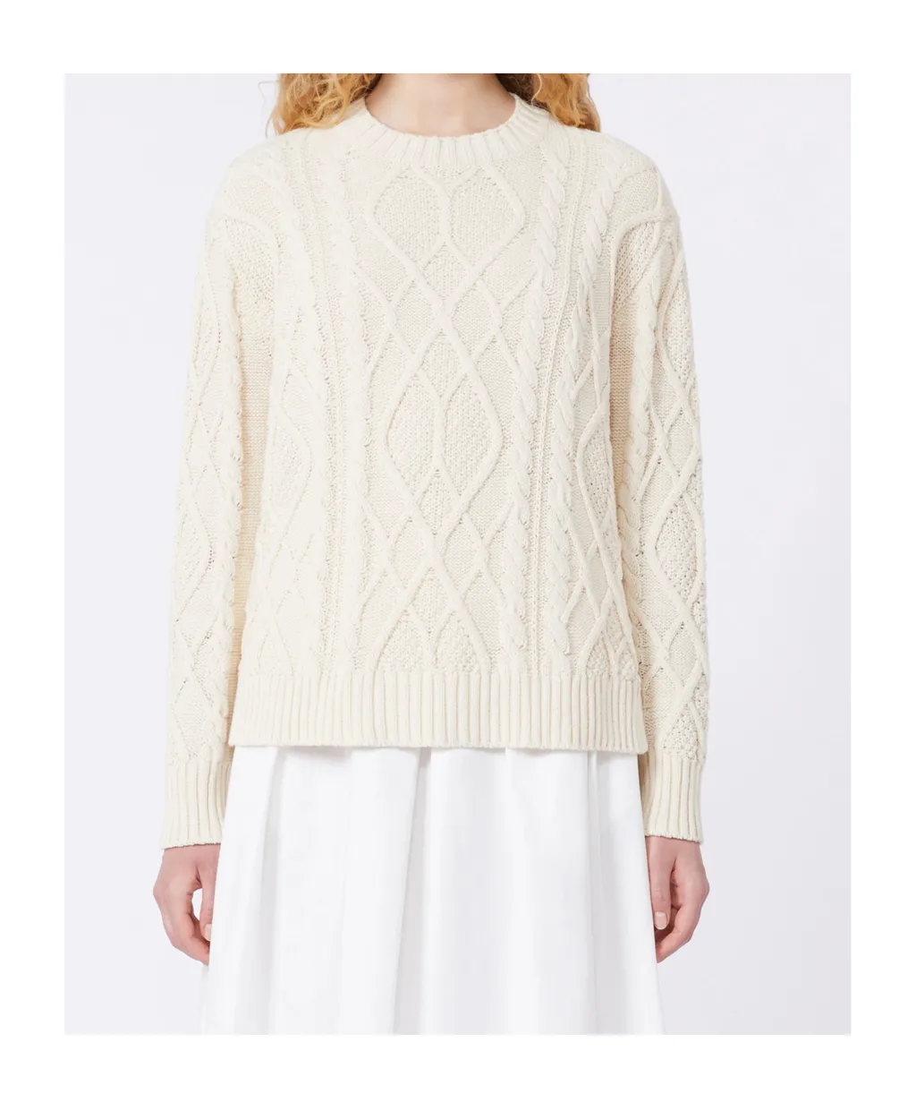 Long-Sleeved Knitwear