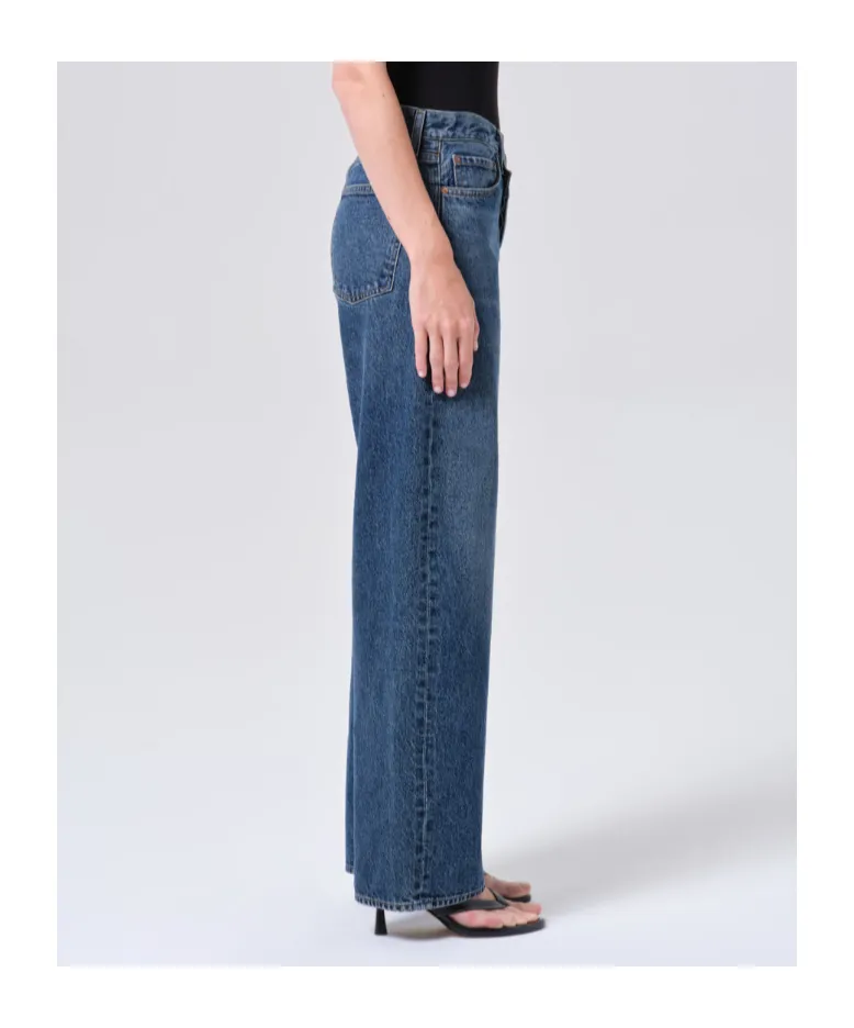 Button-Fastening Jeans