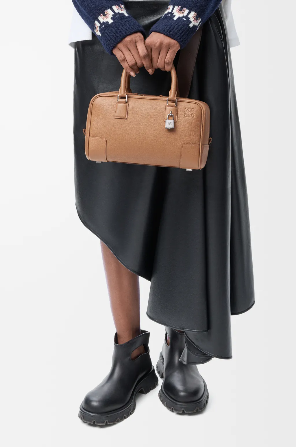 Amazona 23 Bag In Soft Grained Calfskin