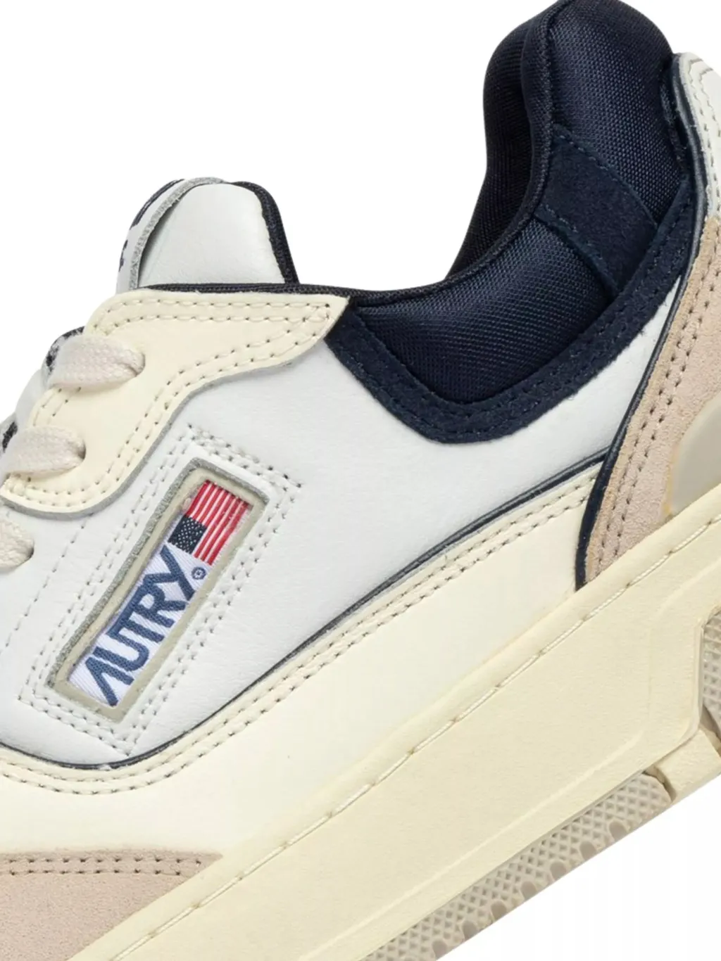 Autry Clc Lace-Up Sneakers
