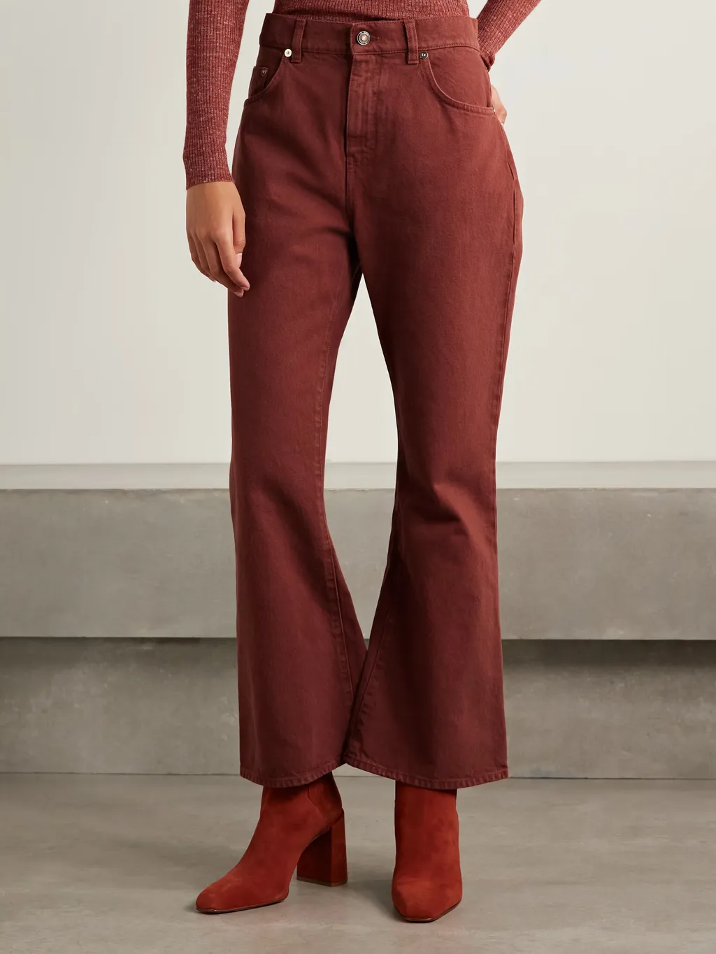 High-Waisted Jeans