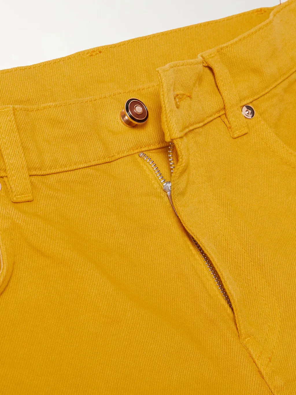 High-Waisted Jeans