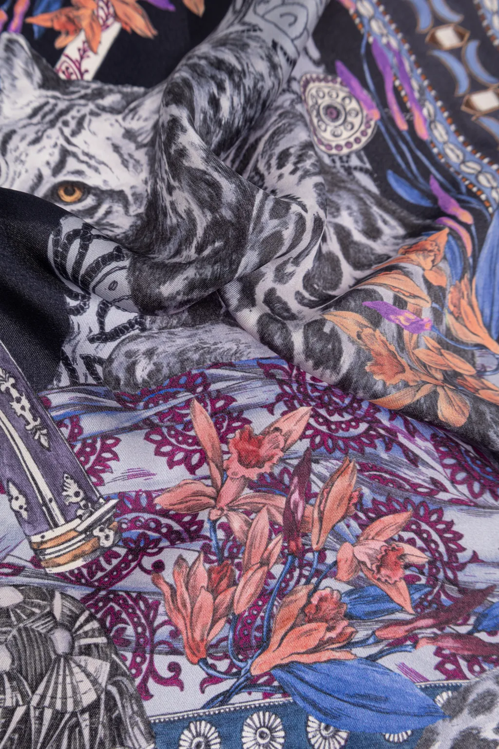 Etro Placed Leopard Printed Pocket Square