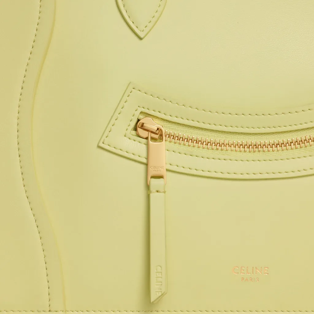 Medium Pouch In Glossy Calfskin