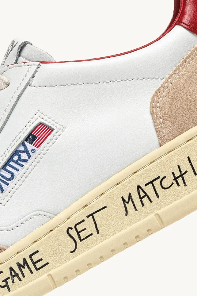 Autry Medalist Lace-Up Sneakers