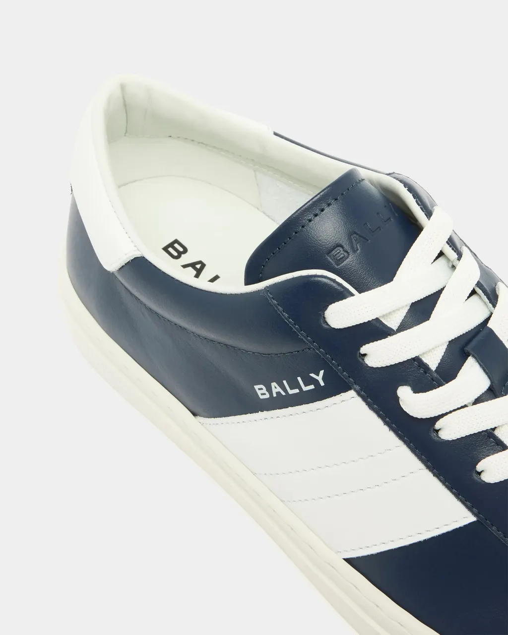 Hedon Sneaker In Blue And White Leather