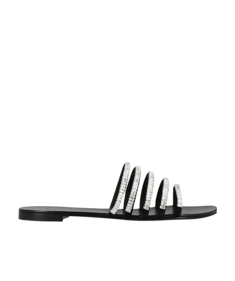 Open-Toed Flat-Bottomed Sandals