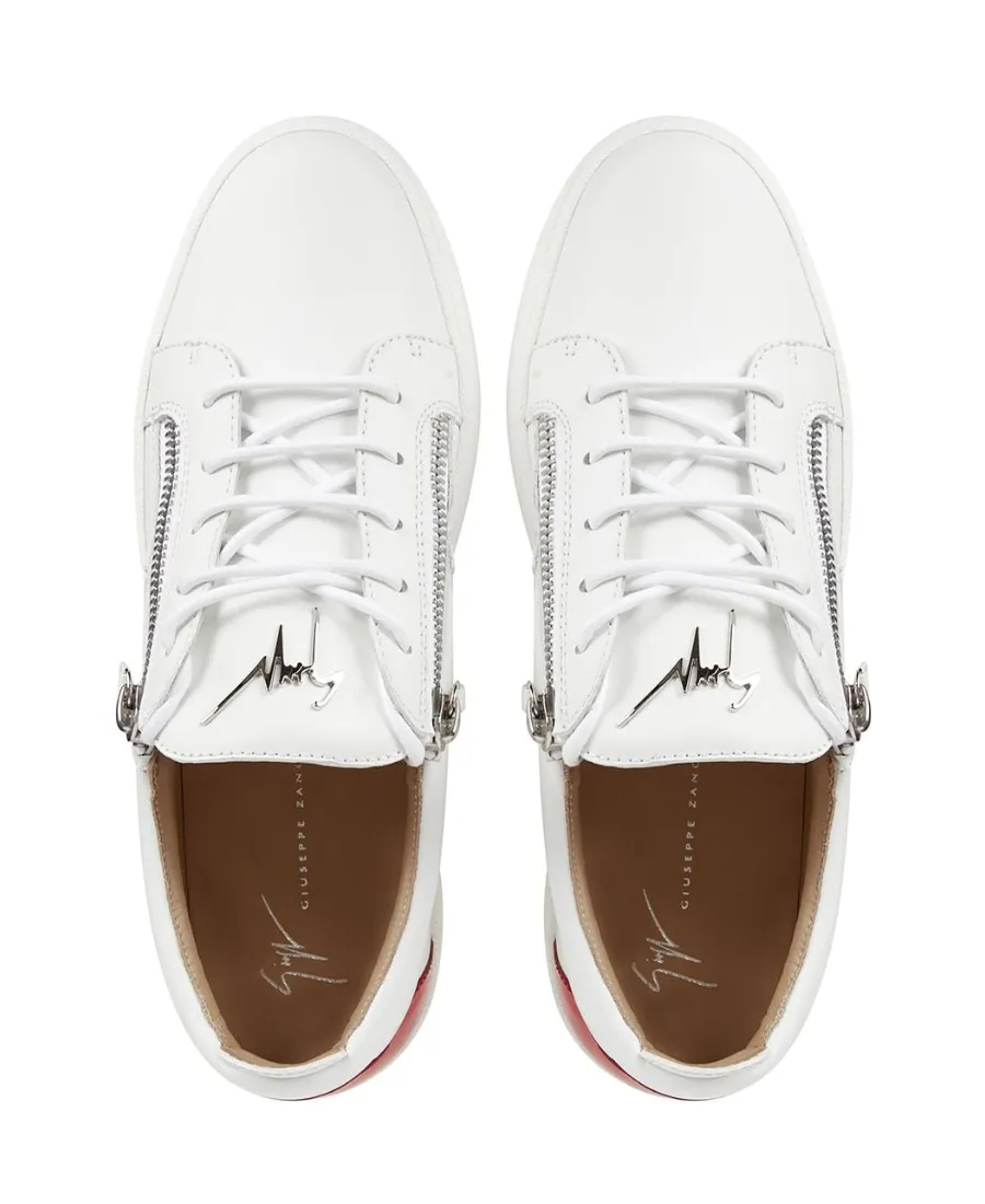 Logo Sneakers
