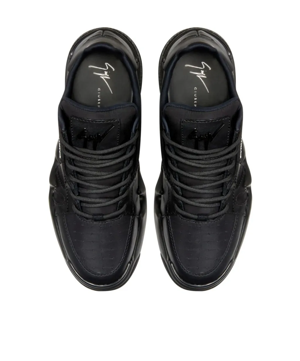 Shoulder Strap Low-Cut Sneakers