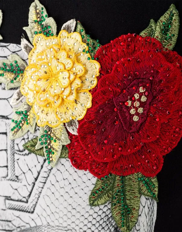 Logo Details T-Shirt