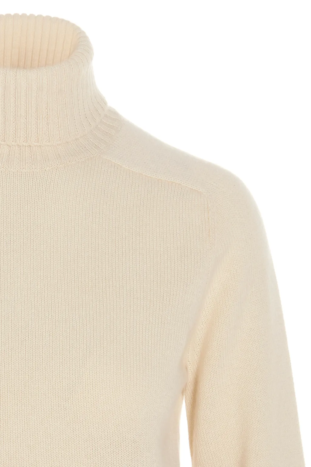 Long-Sleeved High-Neck Pullover