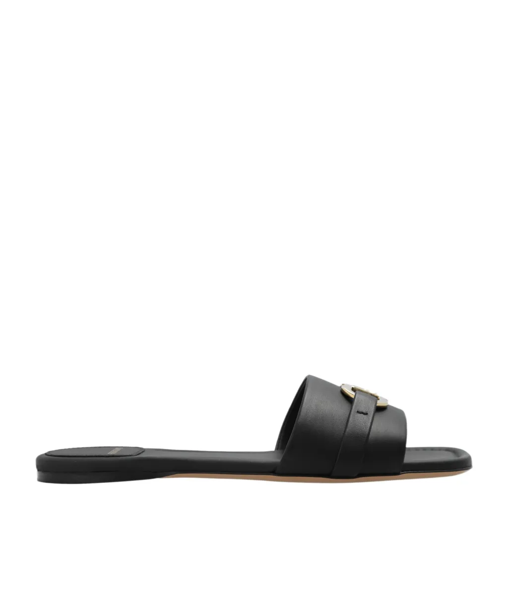 Open-Toed Slippers